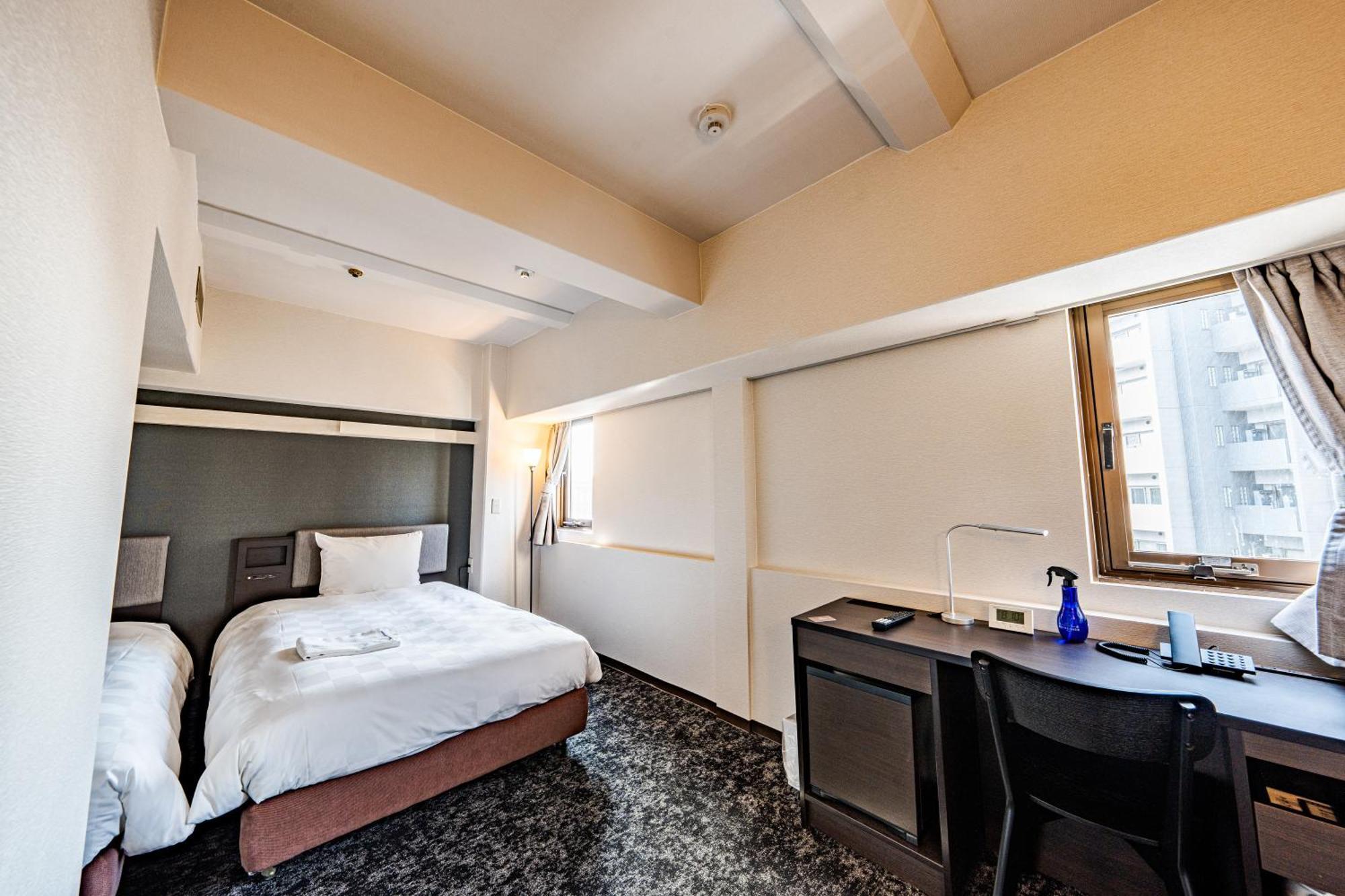 Hotel Consort Shin-Osaka Exterior photo